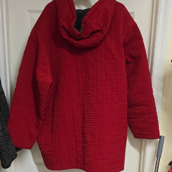 Women's Red Quilted 3x Jacket - Picture 2 of 6